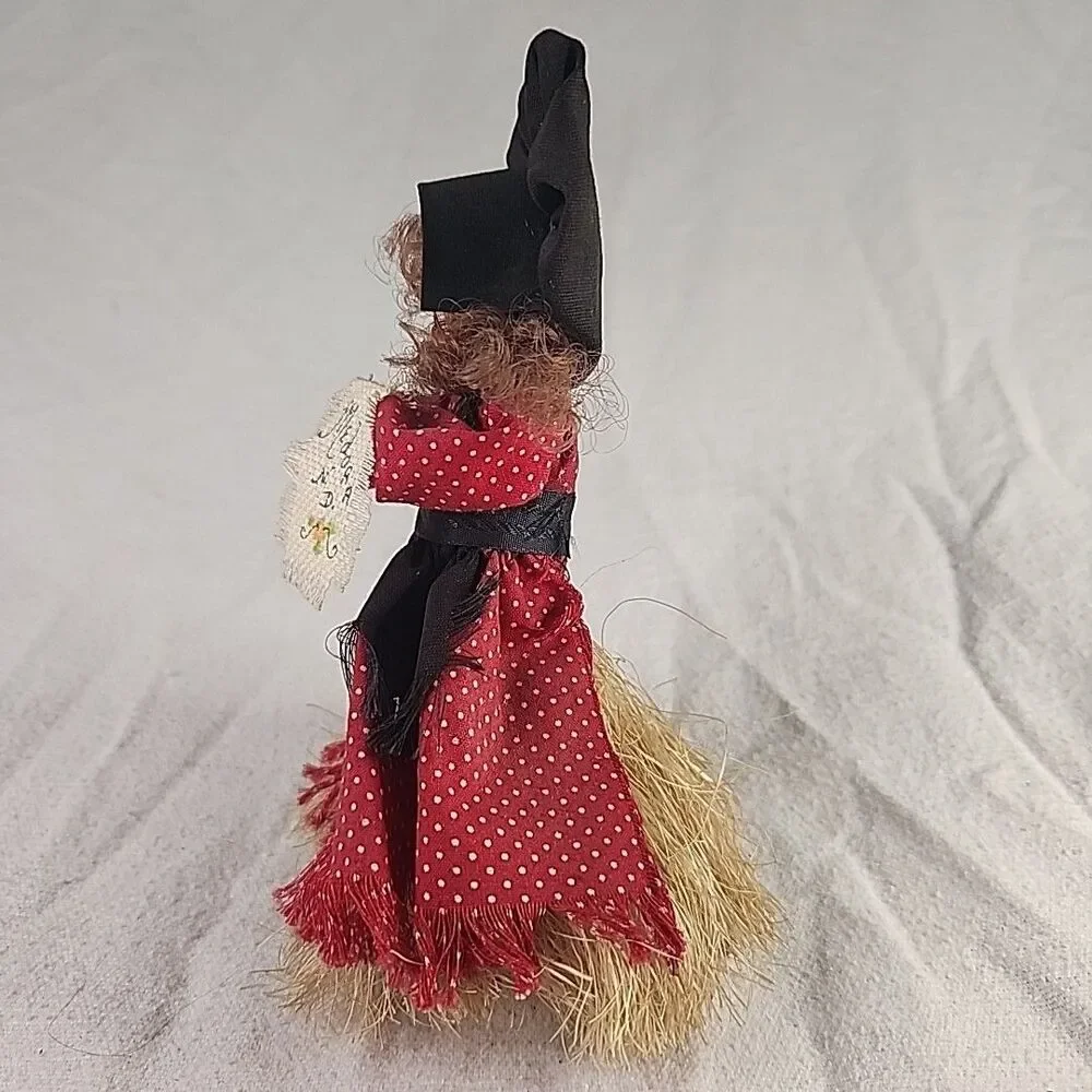 Doll Figure Colonial Girl Jo Herbst N. Dakota Copyright 1989 Handmade Wood VTG